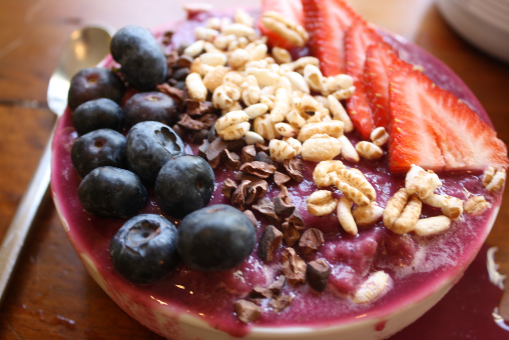 Protein Smoothie Bowl - Running on Veggies