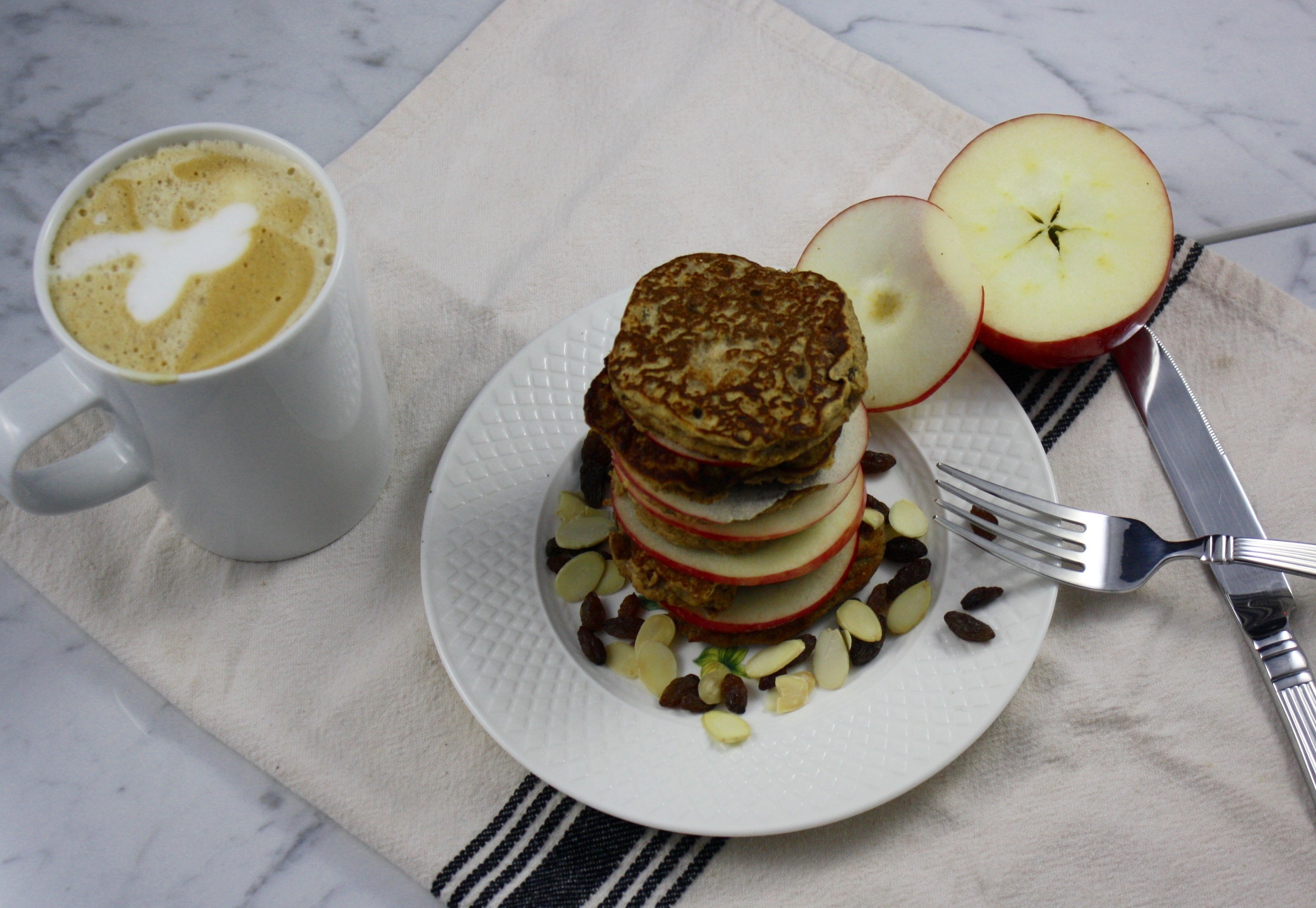 Apple Cobbler Protein Pancakes - Running On Veggies